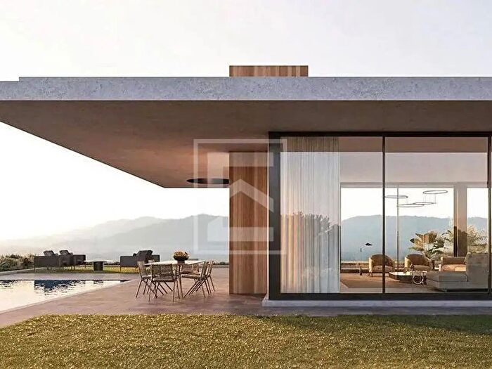 Casa con 13 locali in vendita in Viale Roma, Lonato del Garda