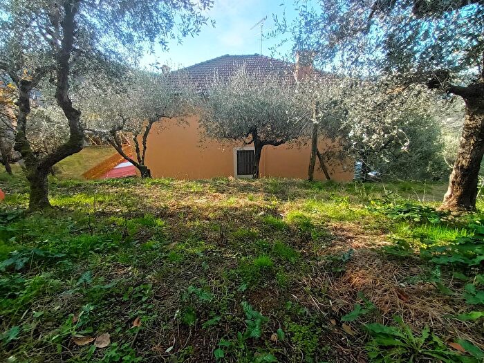 Casa con 6 locali in vendita in Piazza di Brancoli, Lucca