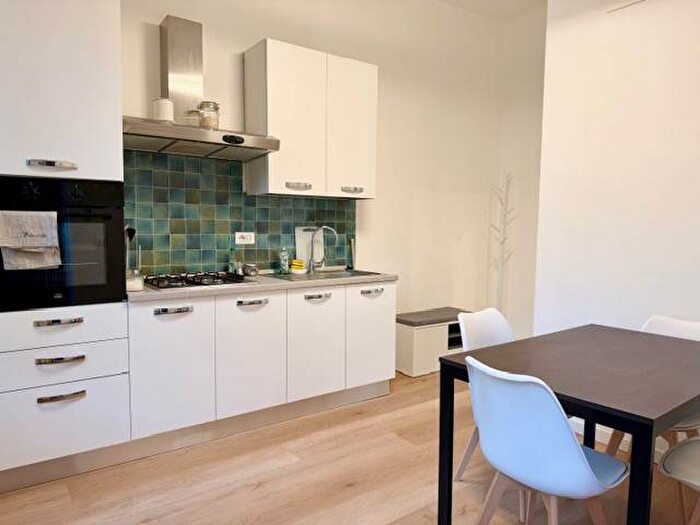 Appartamento bilocale in affitto in Via Costanza, Washington, Milano