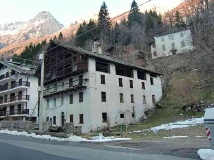 Casa con 12 locali in vendita in Via Andreis Casacce Mollia Vercelli Piemonte Italia, Mollia