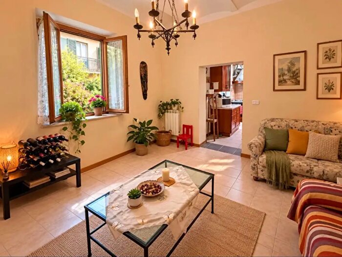Casa con 5 locali in vendita in Via Pisana, Firenze