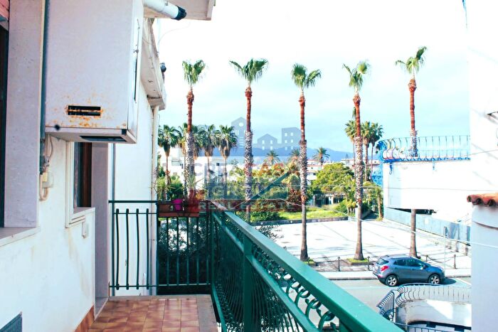 Appartamento quadrilocale in vendita in Via Teocle, Giardini Naxos