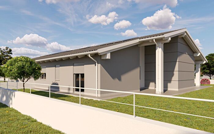 Casa quadrilocale in vendita in Suzzara