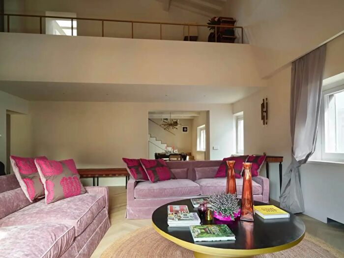 Appartamento con 7 locali in affitto in Firenze