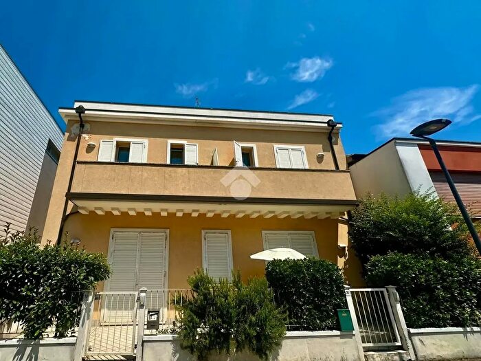 Appartamento trilocale in vendita in Via Arrigo Callegati, Ravenna