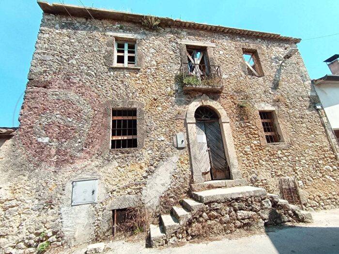 Casa con 9 locali in vendita in Via Sione Snc, Monte San Giovanni Campano