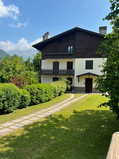 Appartamento quadrilocale in vendita in Via Cida, Ponte Di Legno