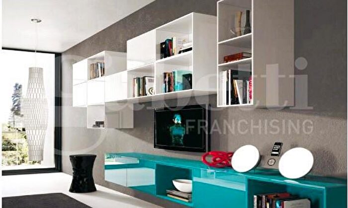 Appartamento trilocale in vendita in Turate