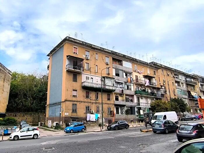 Appartamento monolocale in affitto in Via Marigliano, Napoli
