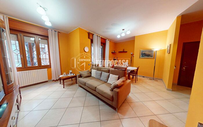 Appartamento quadrilocale in vendita in Corso Libertà a, Cesano Maderno