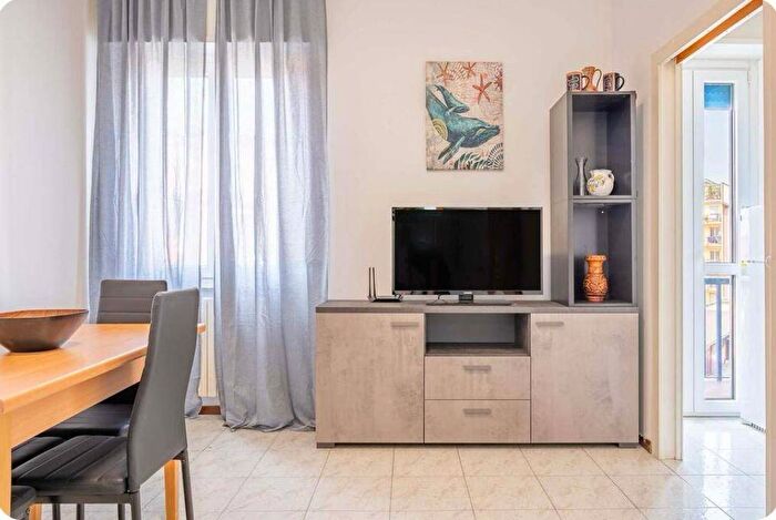 Appartamento bilocale in affitto in Via Flumendosa, Crescenzago, Milano