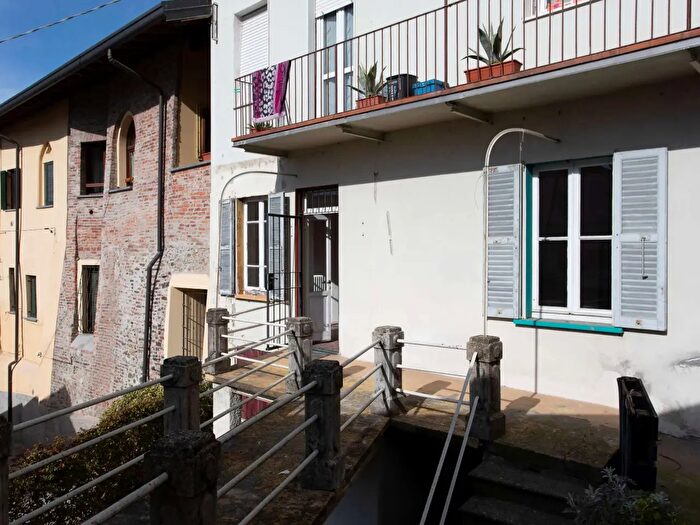 Appartamento trilocale in vendita in Via Rebecchino, Cantu'
