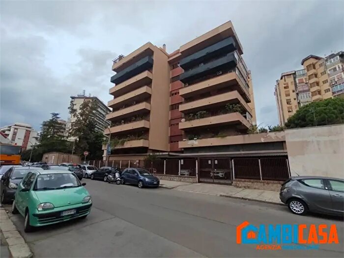 Appartamento con 6 locali in vendita in Palermo