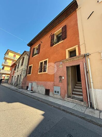 Appartamento quadrilocale in vendita in Via Porta San Zeno, Verona