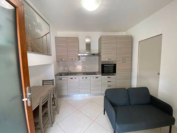 Appartamento bilocale in affitto in Via Col di Lana, Castellanza