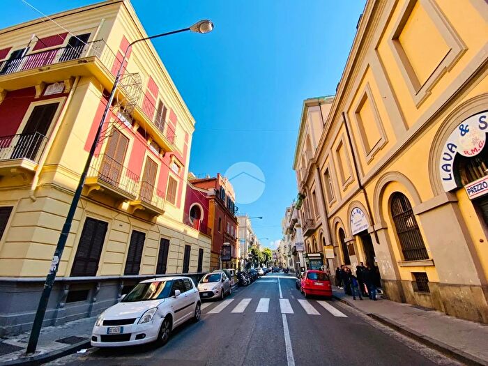 Appartamento trilocale in vendita in Via Teresa Filangieri Ravaschieri, Napoli