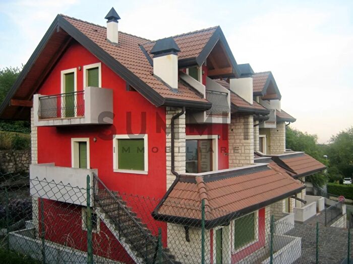 Appartamento trilocale in vendita in Schio Limitrofi, Schio