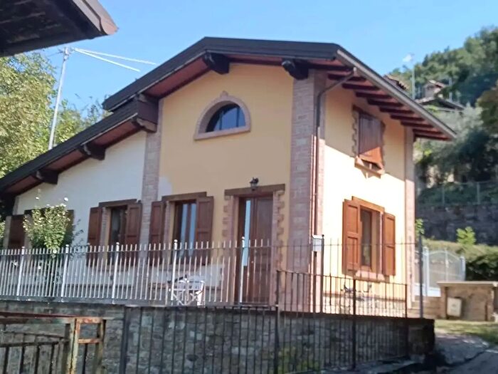 Casa trilocale in affitto in Strada Provinciale di Scurano, Neviano Degli Arduini
