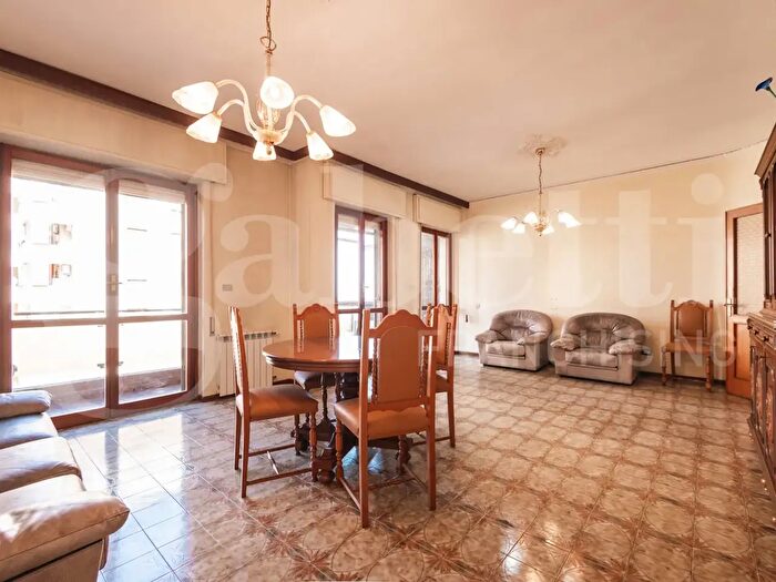Appartamento con 5 locali in vendita in Via Stampa Sn, Cagliari