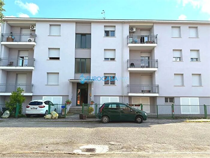 Appartamento quadrilocale in vendita in Via Alessandro Volta Novi di Modena Mo, Novi Di Modena