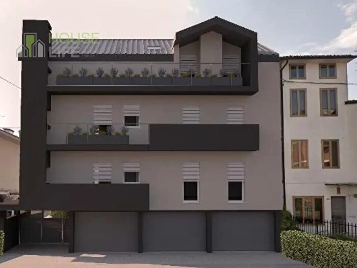 Appartamento quadrilocale in vendita in Magrè, Schio