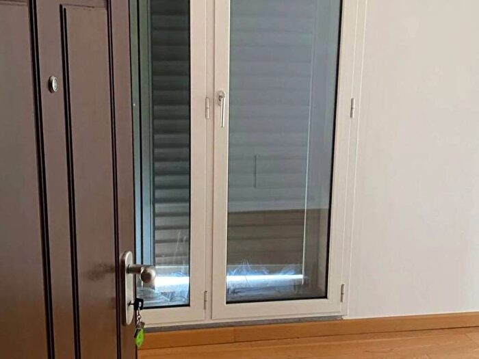 Appartamento con 6 locali in affitto in Via Gustavo Modena No Number, Indipendenza, Milano