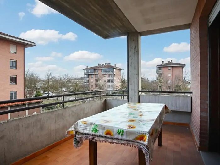 Appartamento trilocale in vendita in Via Aprile, Sala Bolognese