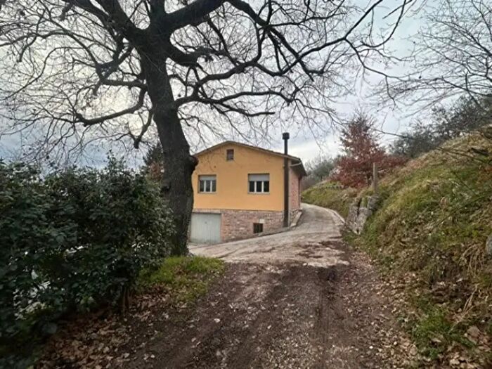 Casa con 5 locali in vendita in Via Giovanni Papini, Assisi