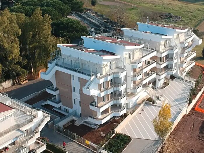 Appartamento trilocale in vendita in Via di Vigna Murata, Roma