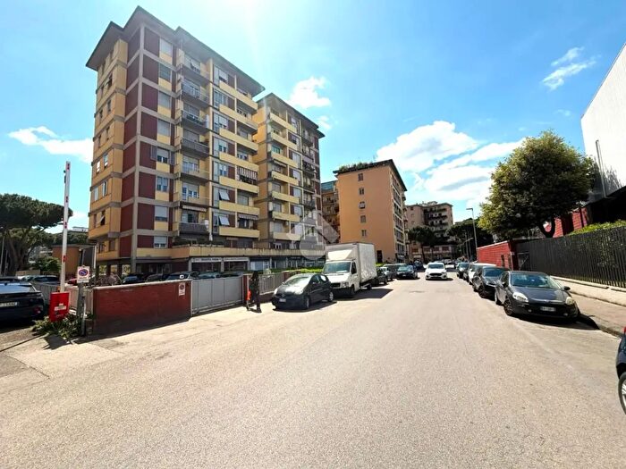 Appartamento quadrilocale in vendita in Via Niccolò Paganini, Firenze