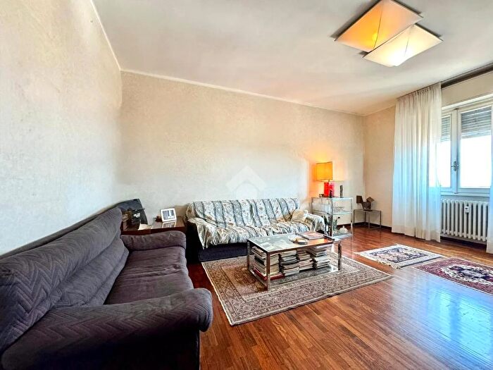 Appartamento con 5 locali in vendita in Via Generale Pinto, Tortona