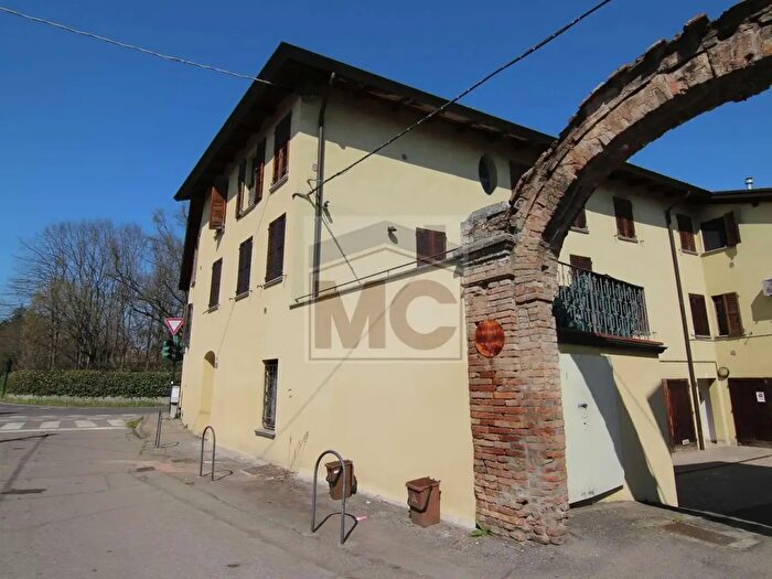 Appartamento trilocale in vendita in Via Luciano Albanesi, Reggio Emilia