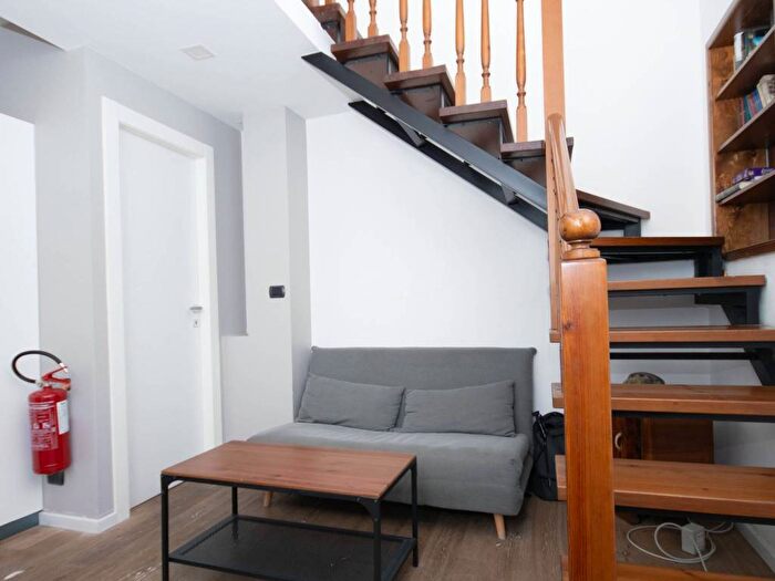 Appartamento bilocale in affitto in Via de Coltelli, Santo Stefano, Bologna