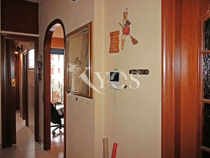 Appartamento trilocale in vendita in Via delle Forze Armate, Milano