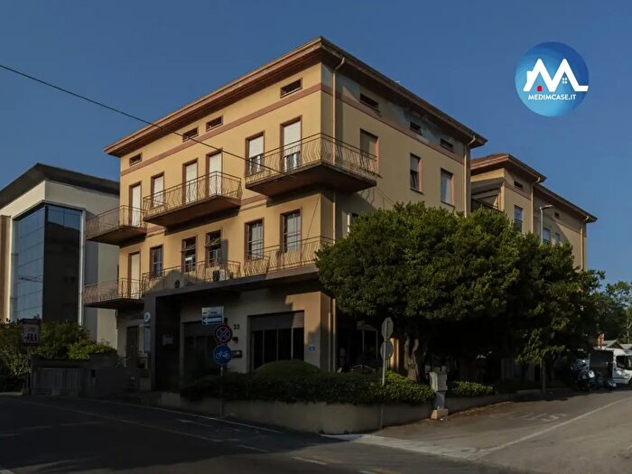 Appartamento in vendita in Via Fossombrone, Pesaro