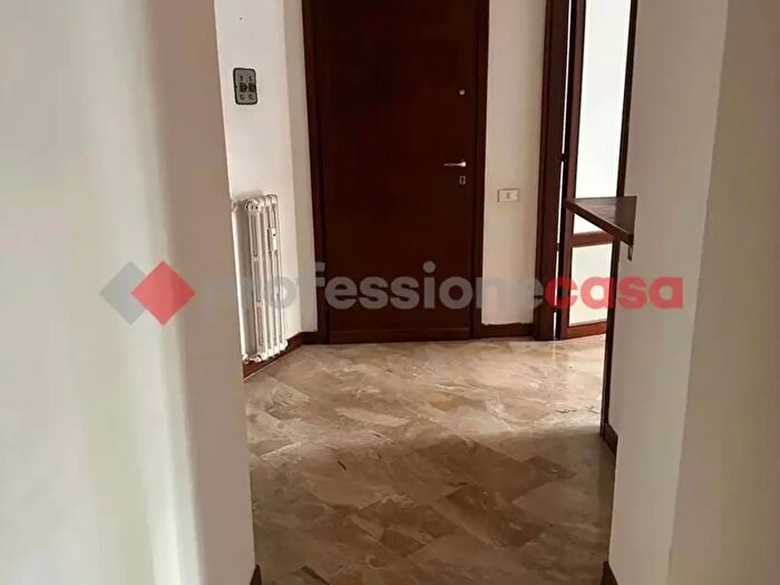 Appartamento trilocale in affitto in Via Luigi Zucca, Rho