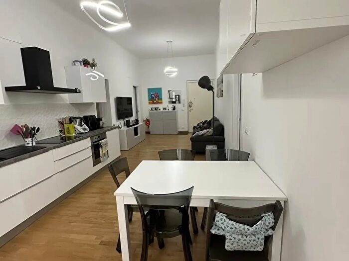 Appartamento con 6 locali in vendita in Salita Salita Giovanni Meloni, Genova