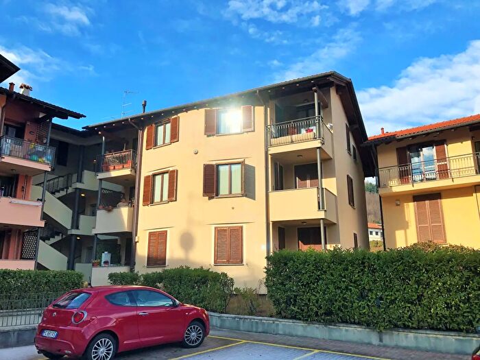 Appartamento quadrilocale in vendita in Via Minazza, Meina