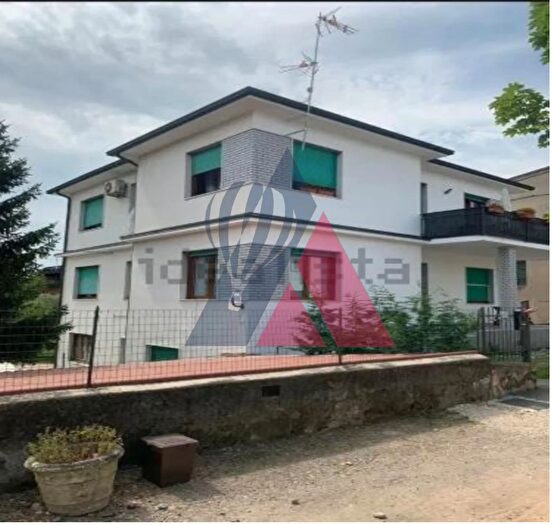 Appartamento trilocale in vendita in Viale Isonzo, Orzinuovi