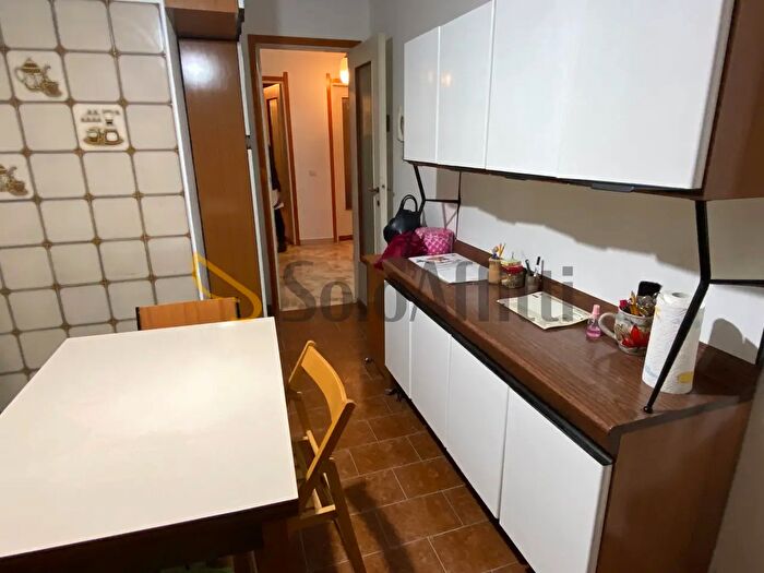 Appartamento trilocale in affitto in Via Merano, Cologno Monzese