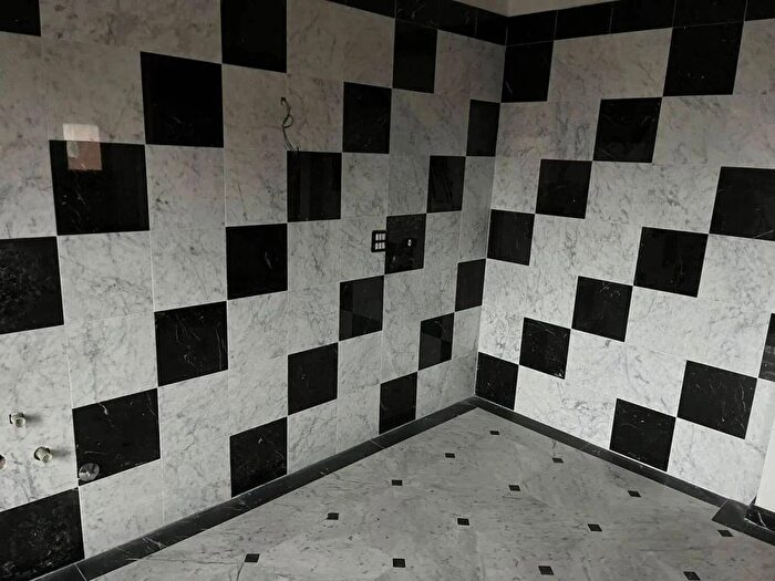 Appartamento con 6 locali in affitto in Marina di Carrara, Carrara