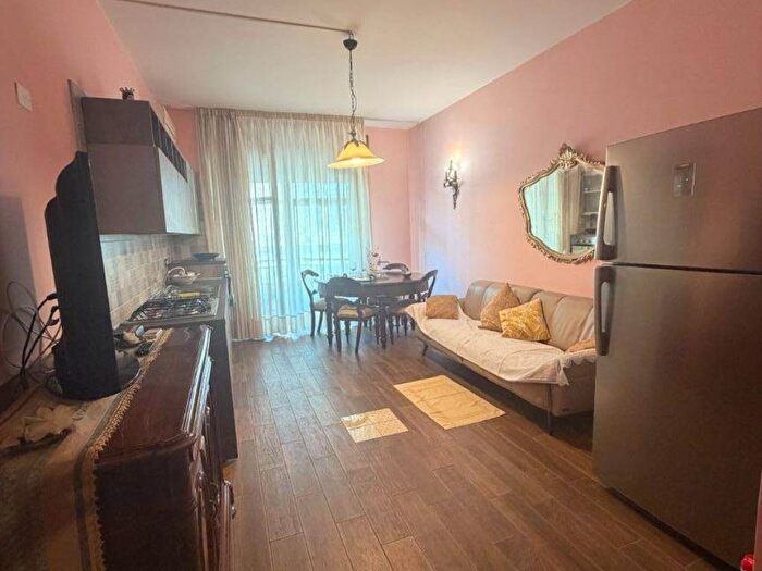 Appartamento trilocale in affitto in Corso Giuseppe Garibaldi, Centro, Salerno