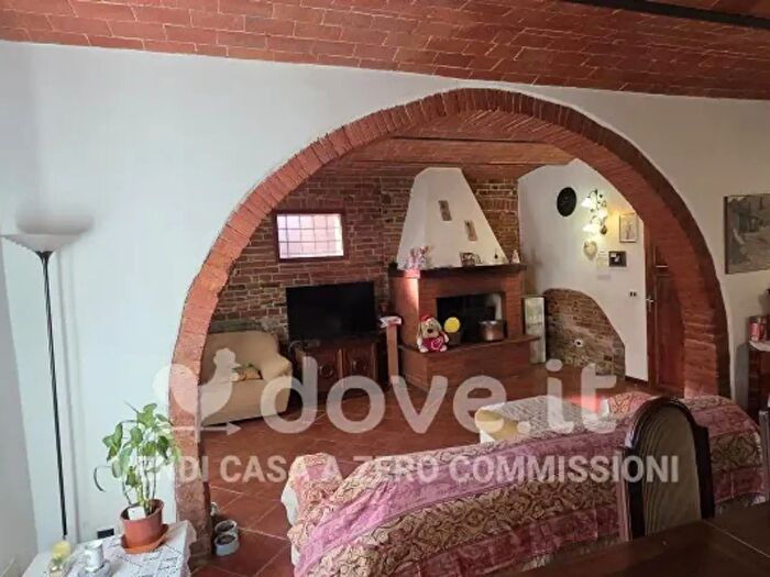 Casa con 6 locali in vendita in Via Fratelli Braschi, Montepulciano