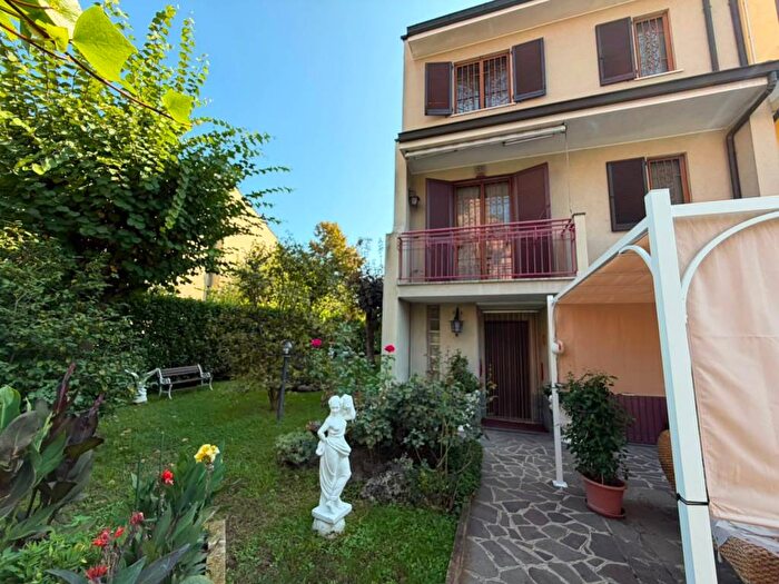 Casa con 6 locali in vendita in Via Cesare Pavese, Bettola Zelo Foramagno, Peschiera Borromeo