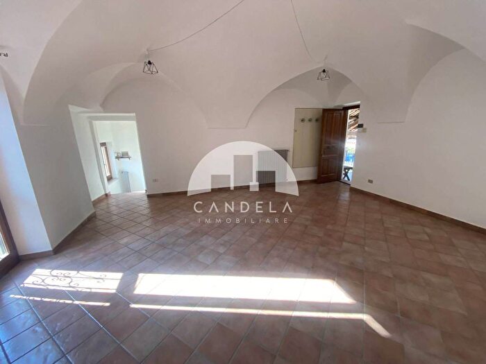 Appartamento quadrilocale in affitto in Via Garibaldi, Centro, Carrù
