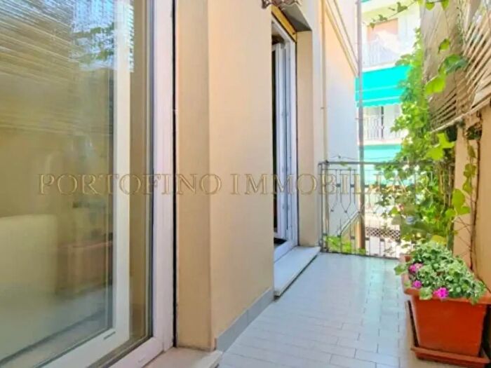 Appartamento quadrilocale in vendita in Via Luigi Rizzo, Rapallo