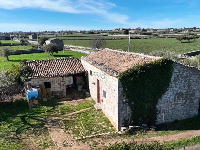 Casa trilocale in vendita in Contrada Bosco, Modica