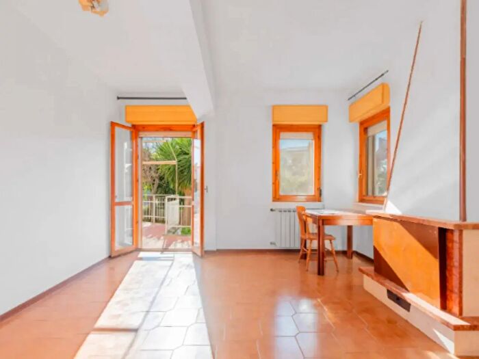 Appartamento con 6 locali in vendita in Via Guido d'Arezzo, Cerveteri