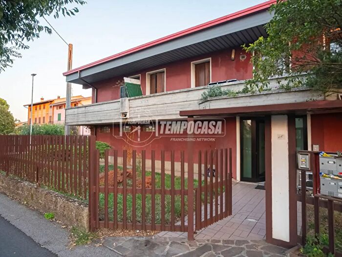 Appartamento bilocale in vendita in Via Carpenedolo, Castiglione Delle Stiviere