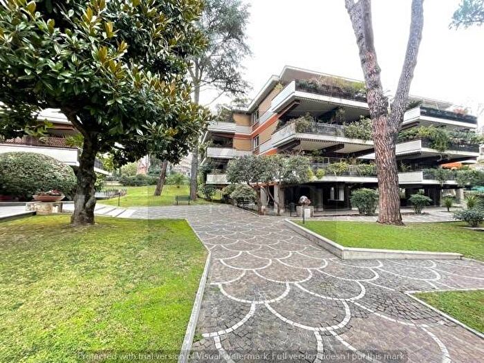 Casa con 6 locali in affitto in Via Cassia, Tomba di Nerone, Roma